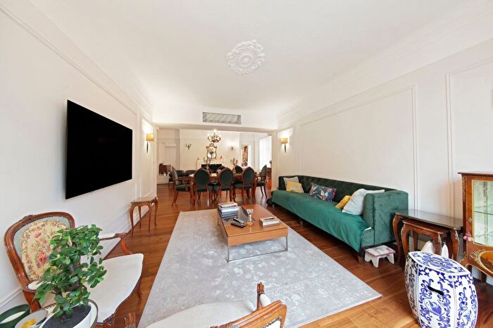 4 Bedroom Flat To Rent In Berkeley Court, Marylebone Road, NW1