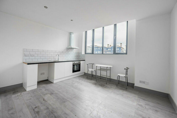 1 Bedroom Flat To Rent In London Road South, Lowestoft, NR33