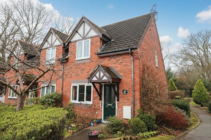 2 Bedroom End Of Terrace House For Sale In Marlborough Court, Pilgrims Close, Valley Park, SO53