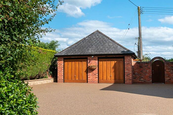 4 Bedroom Detached House For Sale In Lower Chaddesley, Kidderminster, DY10