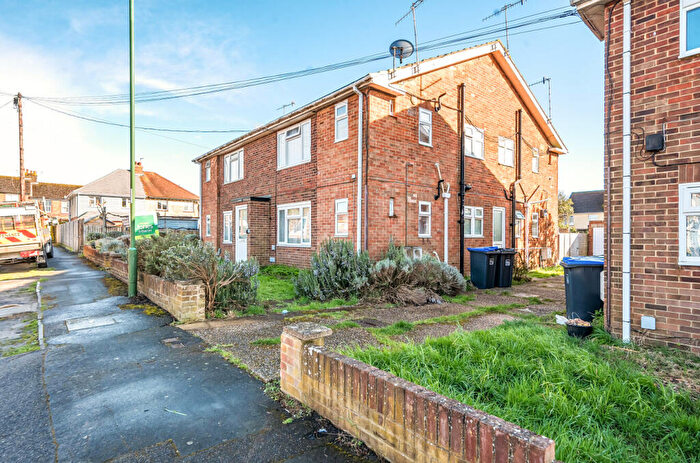 Flat To Rent In Arundel House, Middle Road, Lancing, West Sussex, BN15