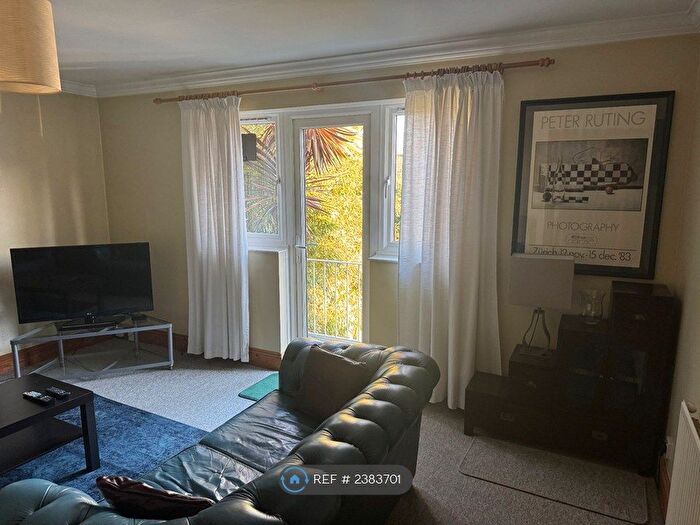 2 Bedroom Maisonette To Rent In Carlyle Road, London, W5