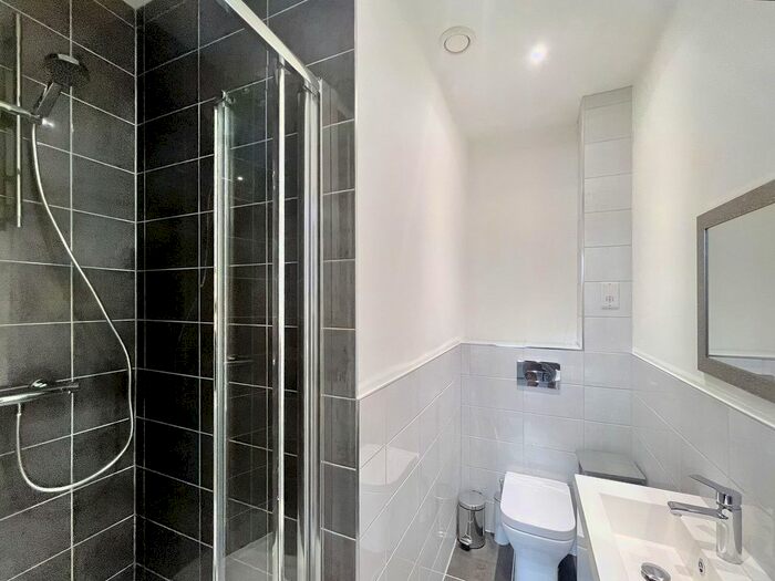 2 Bedroom Flat To Rent In Corporation Street, The Co-Operative, CV1