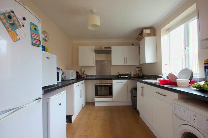 6 Bedroom Semi-Detached House To Rent In Pitchford Road, Norwich NR5