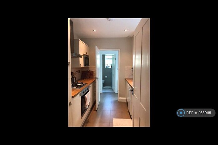 1 Bedroom Flat To Rent In Constantine Road, London, NW3