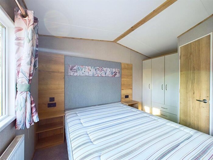2 Bedroom Chalet For Sale In Woodthorpe Leisure Park, Woodthorpe, Alford, LN13