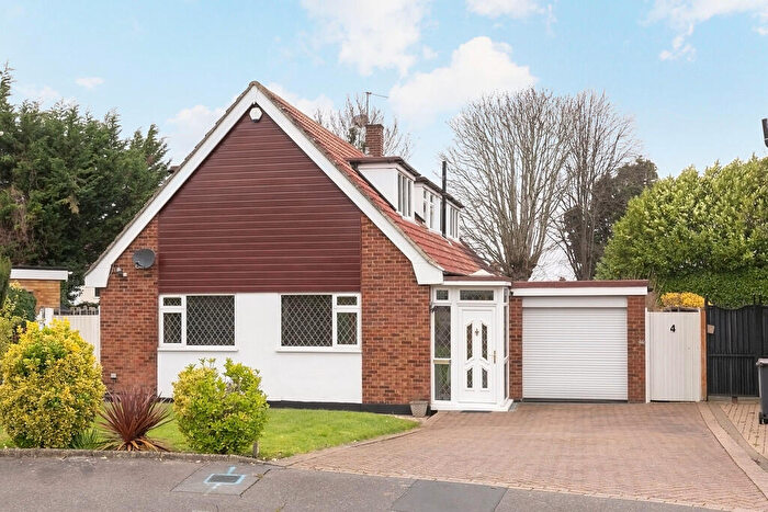 4 Bedroom Detached House For Sale In South Croydon, CR2