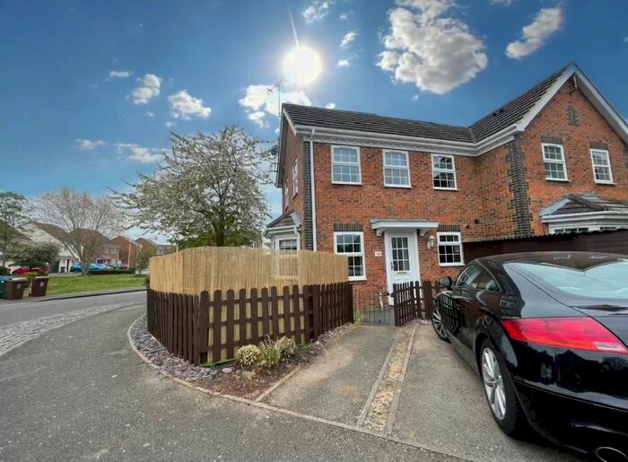 2 Bedroom Property To Rent In Avocet Way, Watermead, Aylesbury, HP19