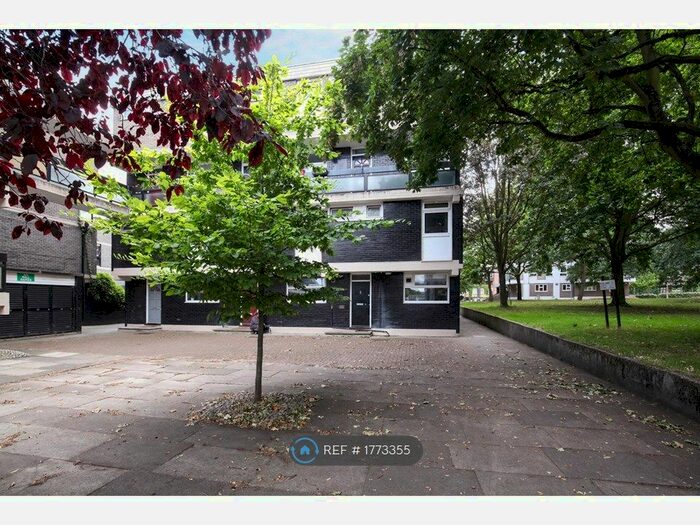 4 Bedroom Maisonette To Rent In Chelwood Court, London, SW11