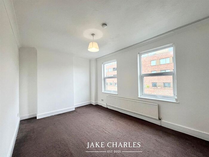 1 Bedroom Flat To Rent In Green Lanes, London, N8