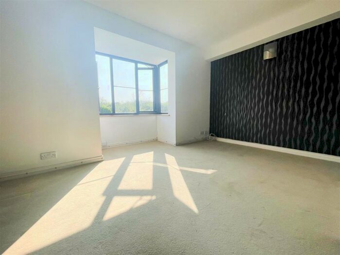 1 Bedroom Flat To Rent In Vexil Close, Watts Wood, Purfleet, RM19