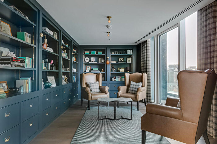 3 Bedroom Flat To Rent In Ostro Tower, Harbour Way, London, E14