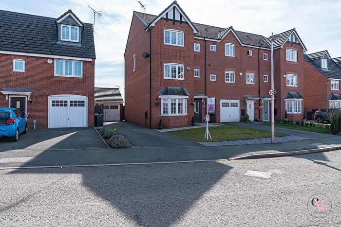 5 Bedroom Semi-Detached House For Sale In Radcliffe Road, Winsford, CW7