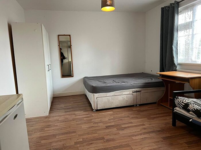 Studio To Rent In Greatfields Road, Barking, IG11