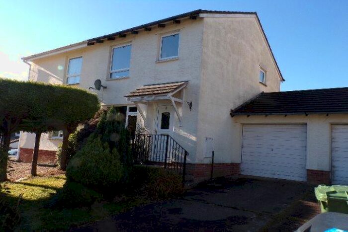 3 Bedroom Link Detached House To Rent In Canberra Close, Exeter, EX4