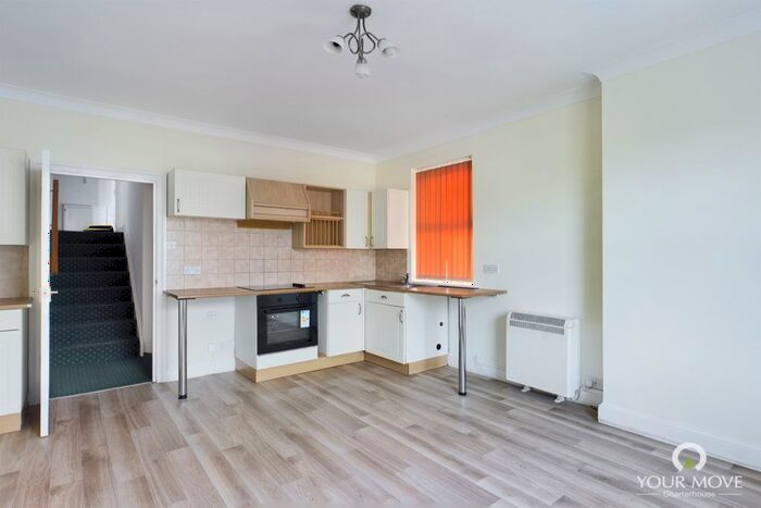 2 Bedroom Flat To Rent In Cleveland Court Queens Parade, Cliftonville, Margate, Kent, CT9