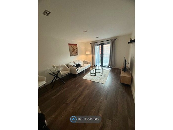 1 Bedroom Flat To Rent In The Hub, Birmingham, B4