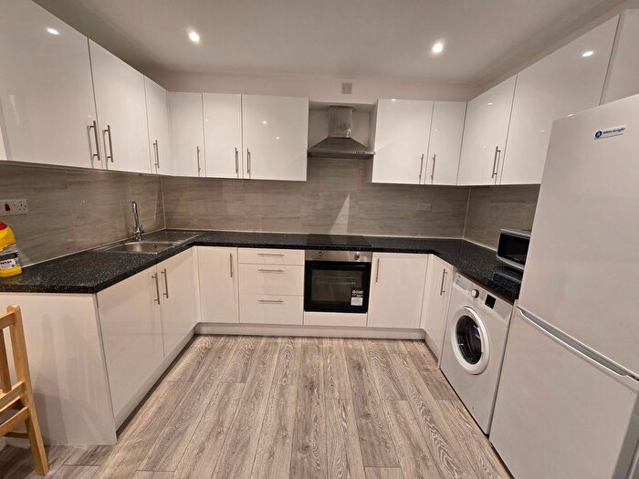2 Bedroom Flat To Rent In Marylands Road, London, W9