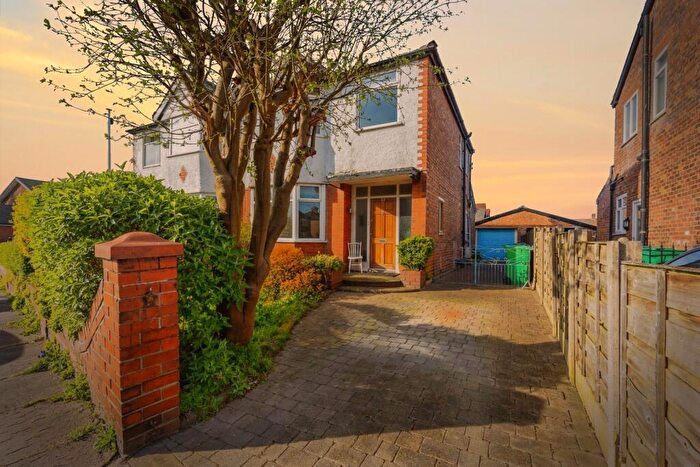 3 Bedroom Semi-Detached House For Sale In Claridge Road, Chorlton, Manchester, M21