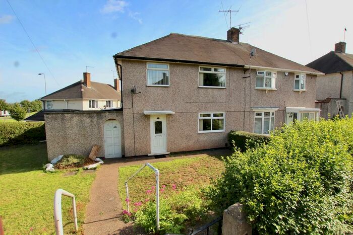 3 Bedroom Semi-Detached House To Rent In Rivergreen, Clifton, NG11