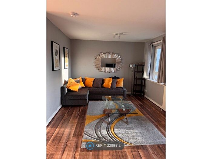 2 Bedroom Flat To Rent In Albion Gardens, Edinburgh, EH7