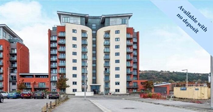 2 Bedroom Flat To Rent In South Quay, Kings Road, Swansea, SA1