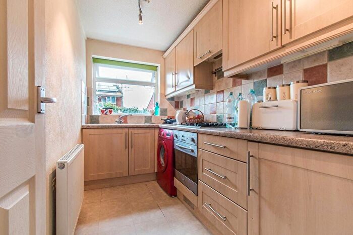 1 Bedroom Maisonette To Rent In Chalner Avenue, Morley, Leeds, West Yorkshire, LS27