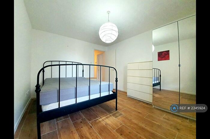 2 Bedroom Flat To Rent In Buckingham House, Milton Keynes, MK9