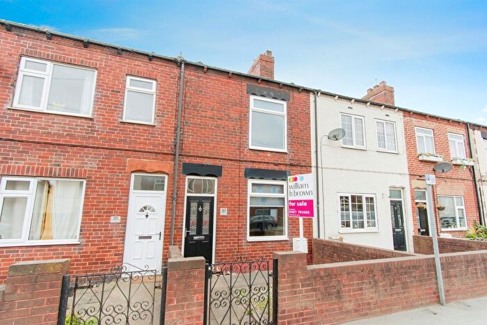 2 Bedroom Terraced House For Sale In Featherstone Lane, Featherstone, Pontefract, WF7