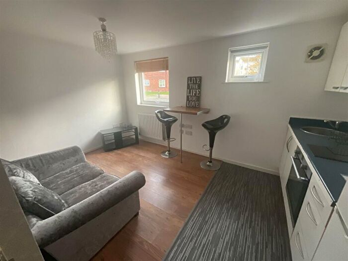 1 Bedroom Flat To Rent In Follager Road Willans Green Rugby, CV21