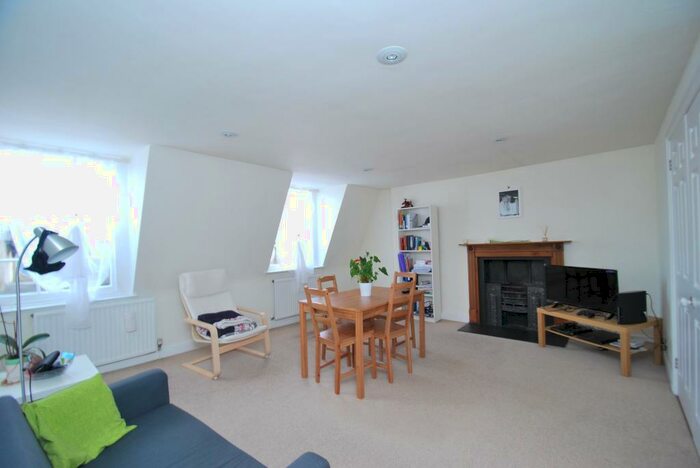 1 Bedroom Flat To Rent In Portland Place, Bath, BA1