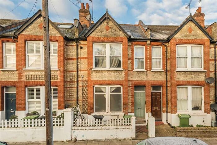 2 Bedroom Flat For Sale In Becklow Road, Shepherds Bush, W12