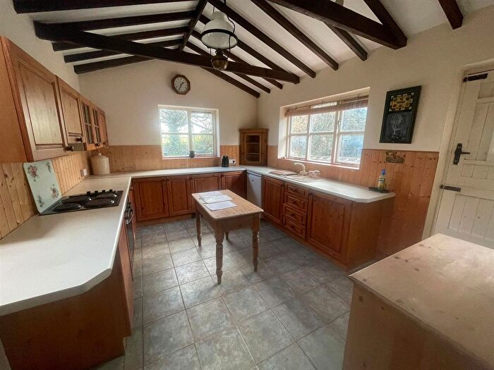 3 Bedroom Cottage For Sale In Dinnington, Hinton St. George, TA17