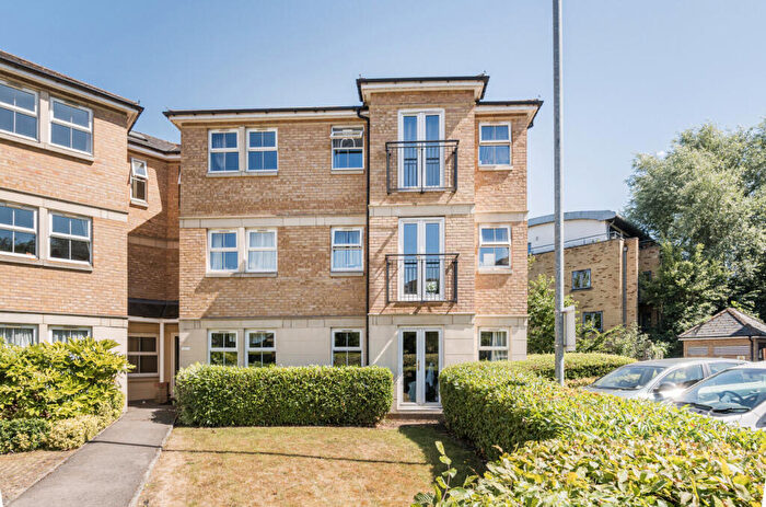 3 Bedroom Apartment For Sale In Venneit Close, Central Oxford, OX1