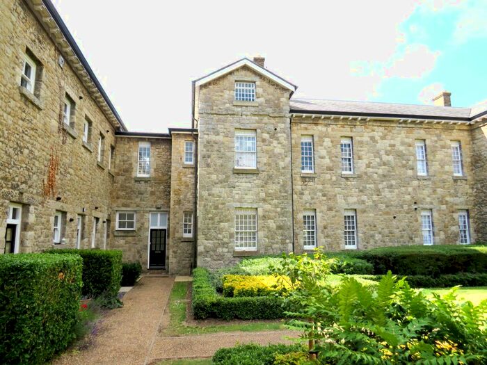 2 Bedroom Flat To Rent In Queens House, Fennel Close, Maidstone ME16