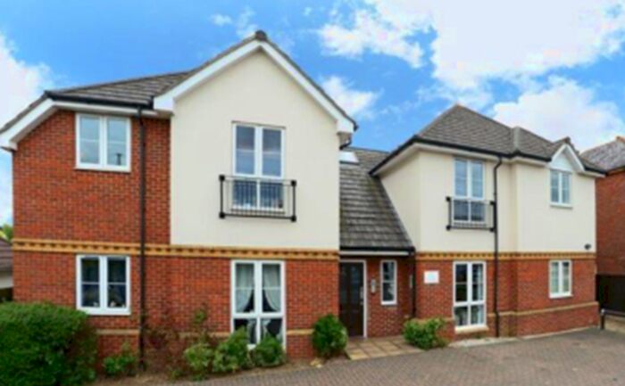 2 Bedroom Flat To Rent In Jamie Court, Columbia Road, Bournemouth, Dorset, BH10