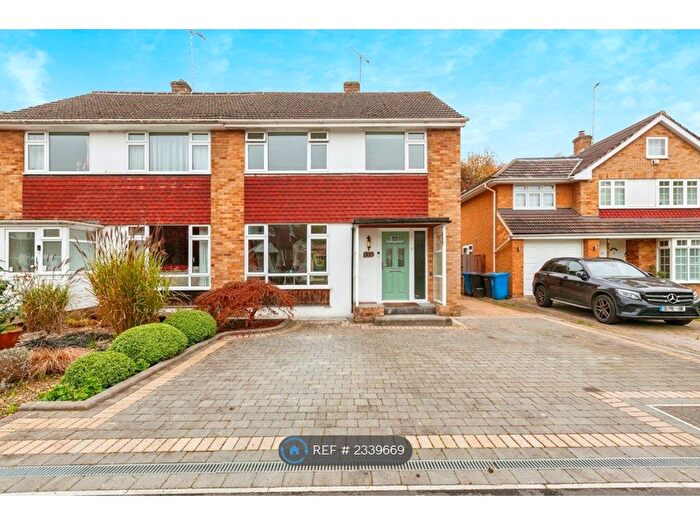 3 Bedroom Semi-Detached House To Rent In Clewer Park, Windsor, SL4