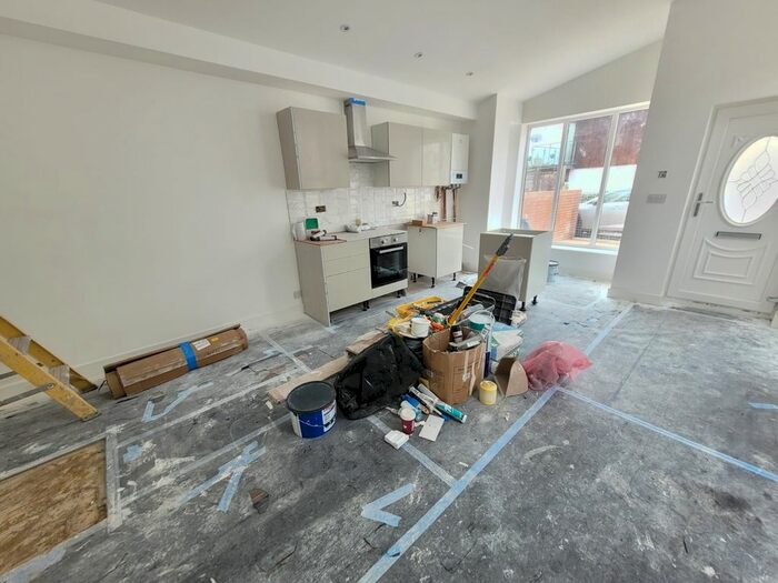 1 Bedroom Flat To Rent In Deansbrook Rd, Edgware, HA8