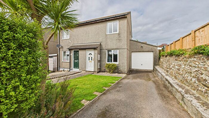 3 Bedroom Semi-Detached House For Sale In Curnows Road, Hayle, Cornwall, TR27