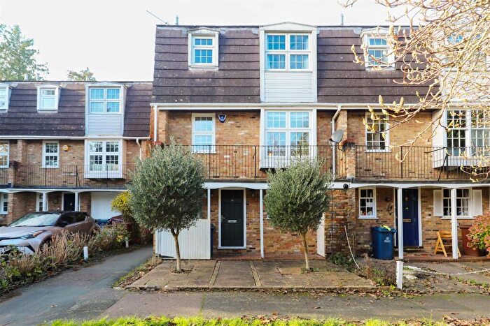 4 Bedroom Town House For Sale In Westbury Lodge Close, Pinner, HA5
