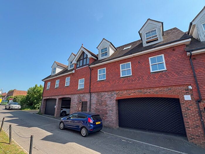 2 Bedroom Property To Rent In Clearwater House, Uckfield, TN22