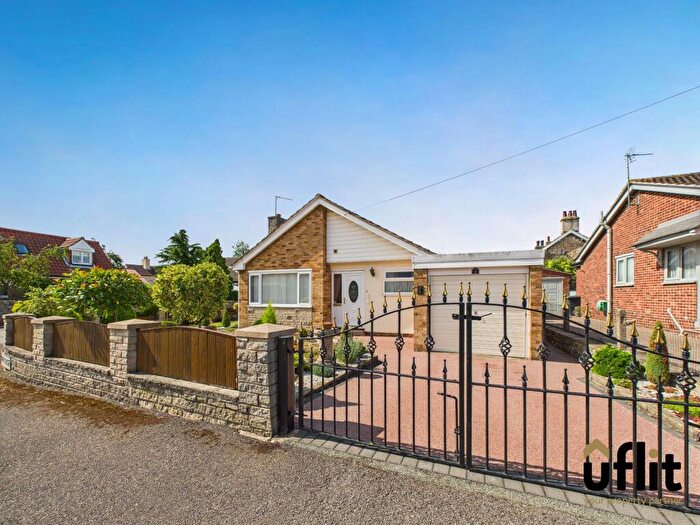 2 Bedroom Detached Bungalow For Sale In Brackenbury Close, Cadeby, Doncaster, DN5