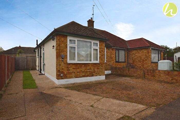 2 Bedroom Semi-Detached Bungalow For Sale In Rookery Close, Stanford-Le-Hope, SS17