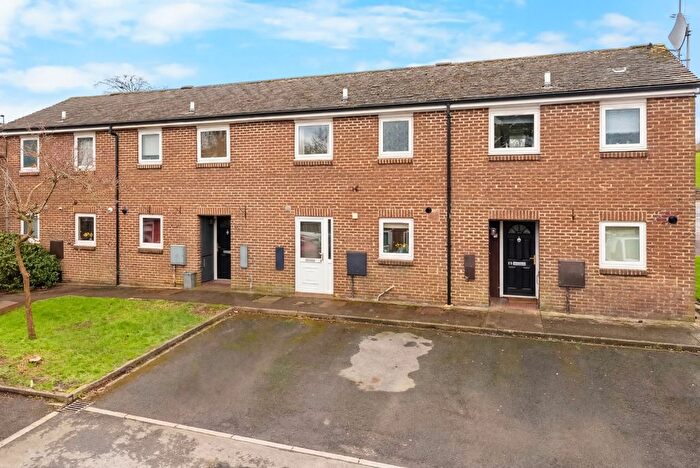 2 Bedroom Terraced House For Sale In Swinton Court, Harrogate, North Yorkshire, Uk, HG2