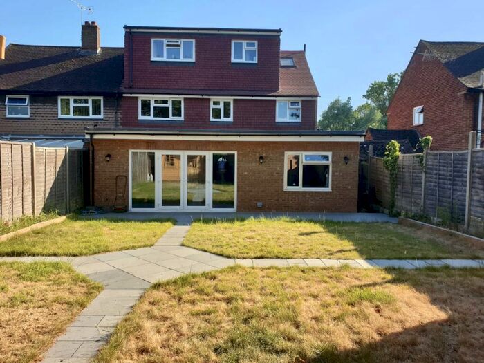 3 Bedroom Maisonette To Rent In Riverside, Guildford, GU1