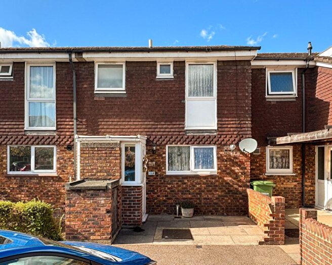 3 Bedroom Terraced House For Sale In Lockwood Close, London, SE26