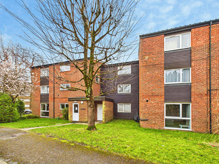 1 Bedroom Apartment For Sale In Arrancourt, Gilligan Close, Horsham, RH12