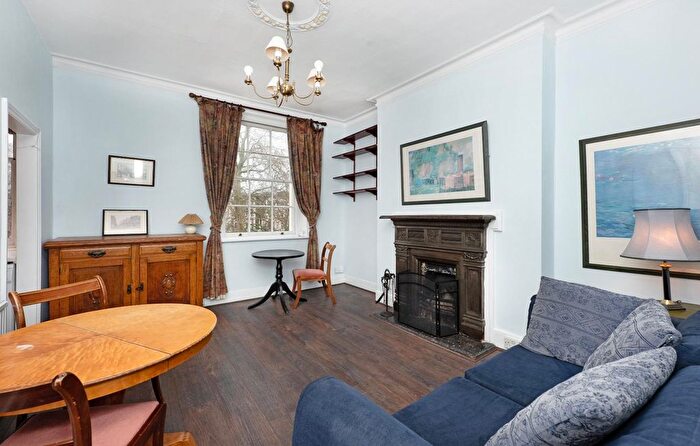 1 Bedroom Flat To Rent In Albert Square, SW8