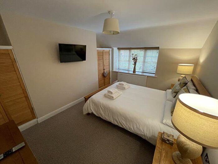 3 Bedroom End Of Terrace House For Sale In Rock Terrace, Llanarmon Dyffryn Ceiriog, LL20