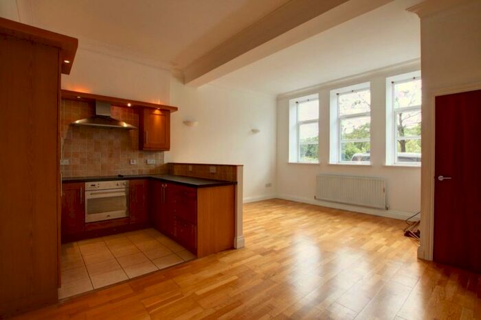 2 Bedroom Flat To Rent In River View, Blackhall Mill, Newcastle Upon Tyne, NE17